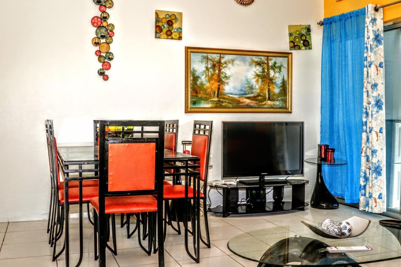 Crystoural Suites Near The Us Embassy - Gated & Secure - 2 Bedrooms, 2 Beds, 4 Guest Кингстън Екстериор снимка